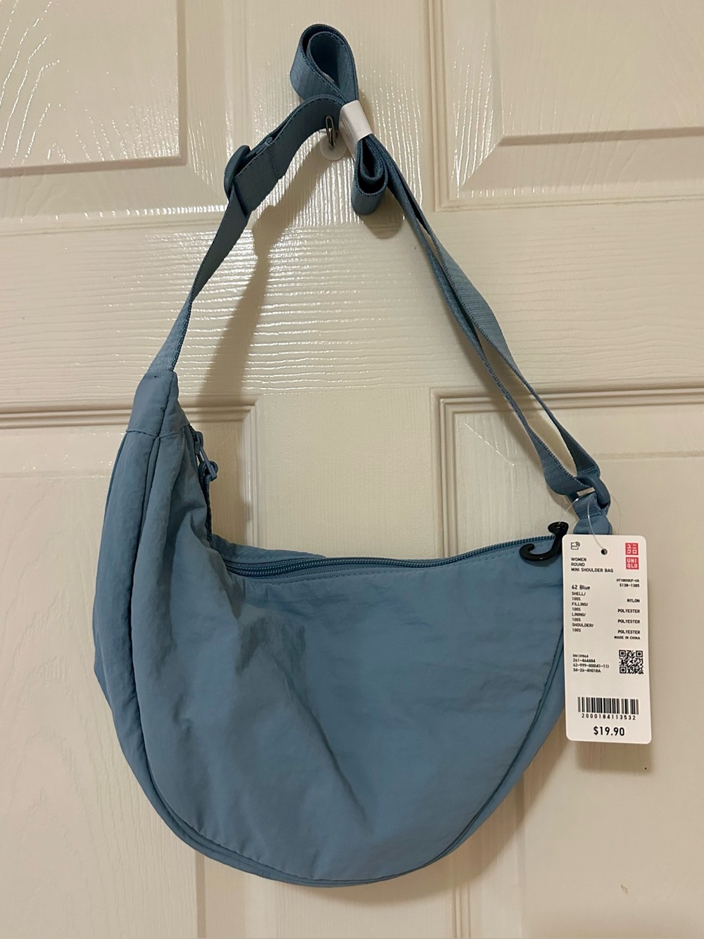 Uniqlo Women Round Mini Shoulder Bag in Blue